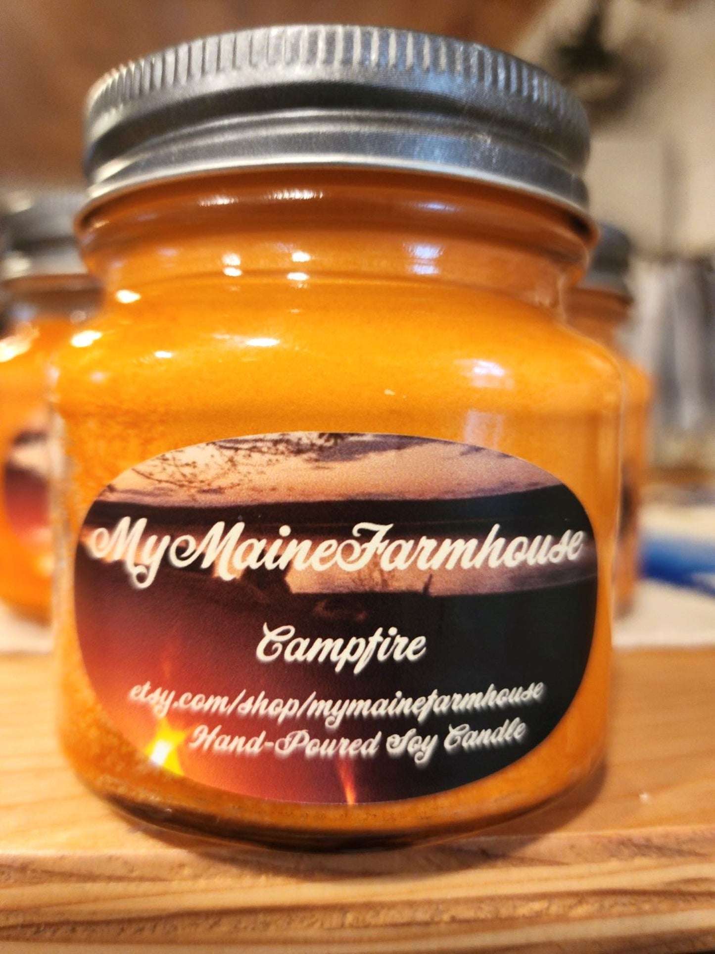 Campfire Soy Candle – Smoky Wood Fire & Cozy Outdoor Scent