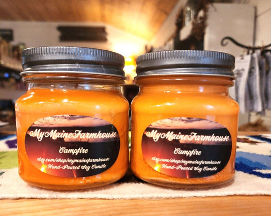 Campfire Soy Candle – Smoky Wood Fire & Cozy Outdoor Scent