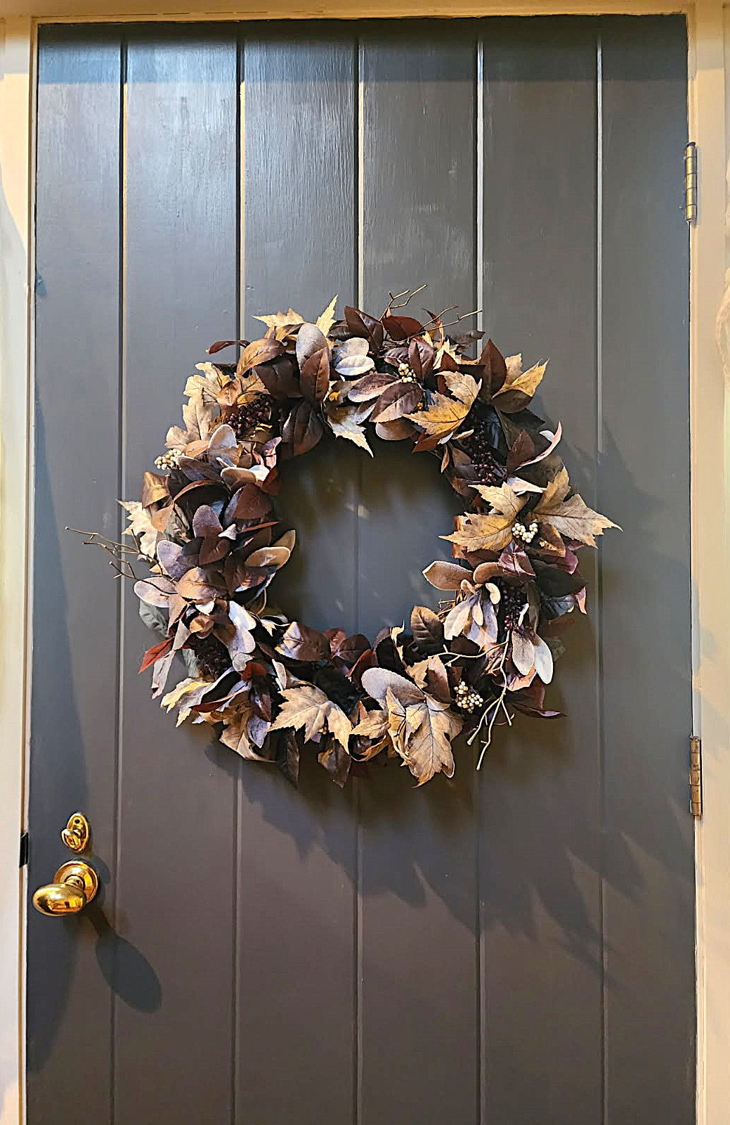 The Quiet Hedgerow | Moody Autumn Farmhouse Wreath