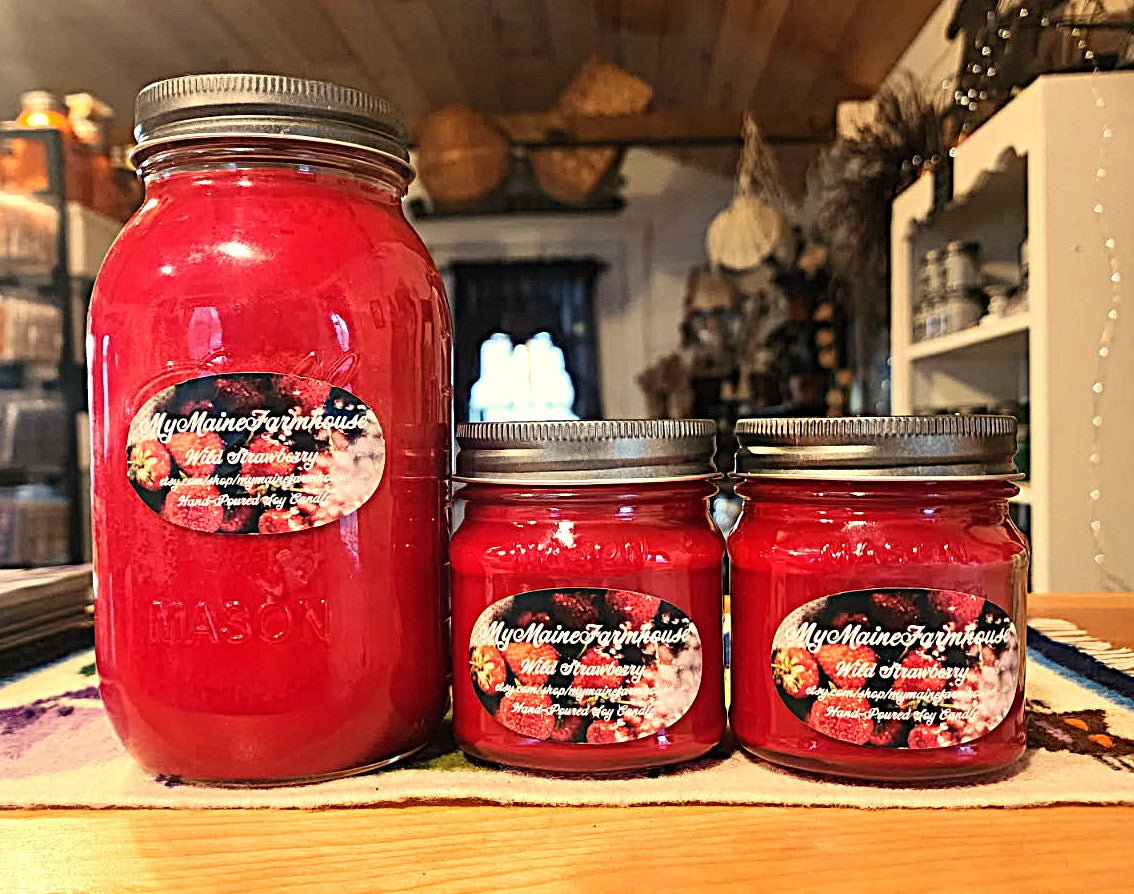 Wild Strawberry Soy Candle – Fresh Picked Strawberry & Light Sweet Scent